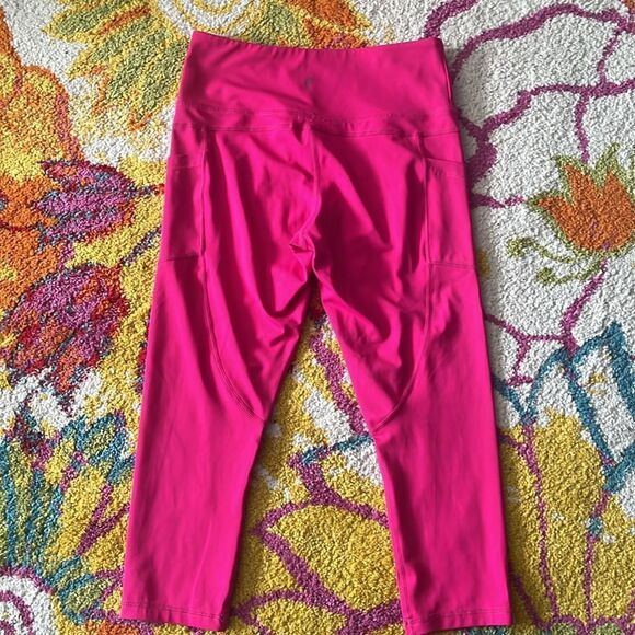 EUC WOMENS SIZE 8-10 ZYIA ACTIVE CROP LEGGINGS - Picture 7 of 7